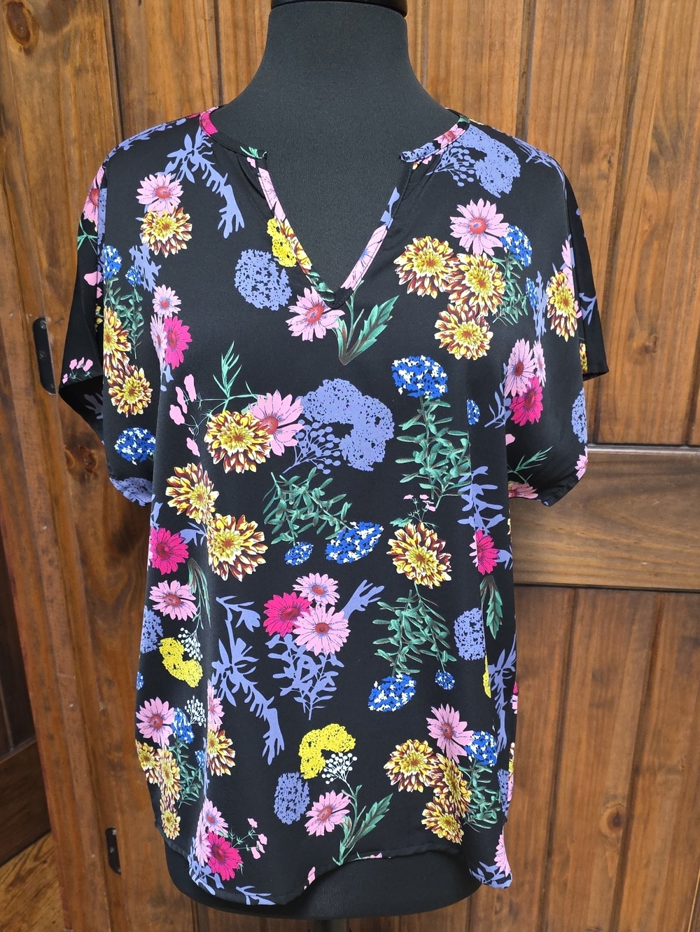 Black Floral V-Neck Women’s Top - Size L